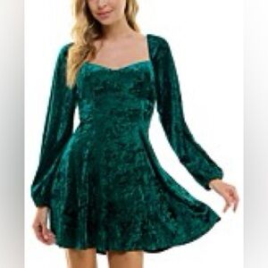 NWT City Vibe Sz S Long-Sleeve Hunter Green Stretchy Crushed Velvet Dress